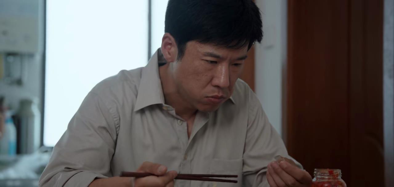 明明演技烂，还被硬捧成实力派，2023刚开年，这6位演员就露了馅