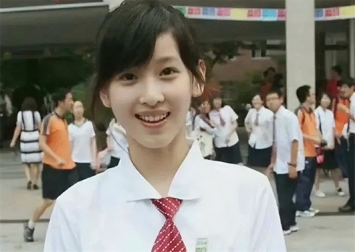 章泽天的丈夫刘强东是谁,章泽天父亲章丽厚