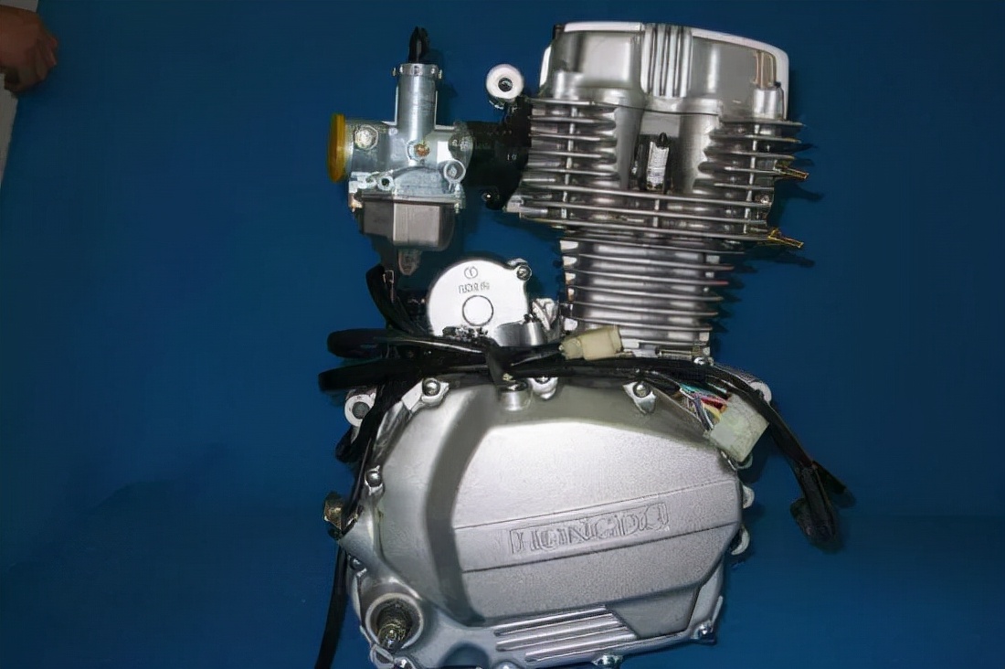 摩托车电瓶冬季保养,摩托车实用保养视频