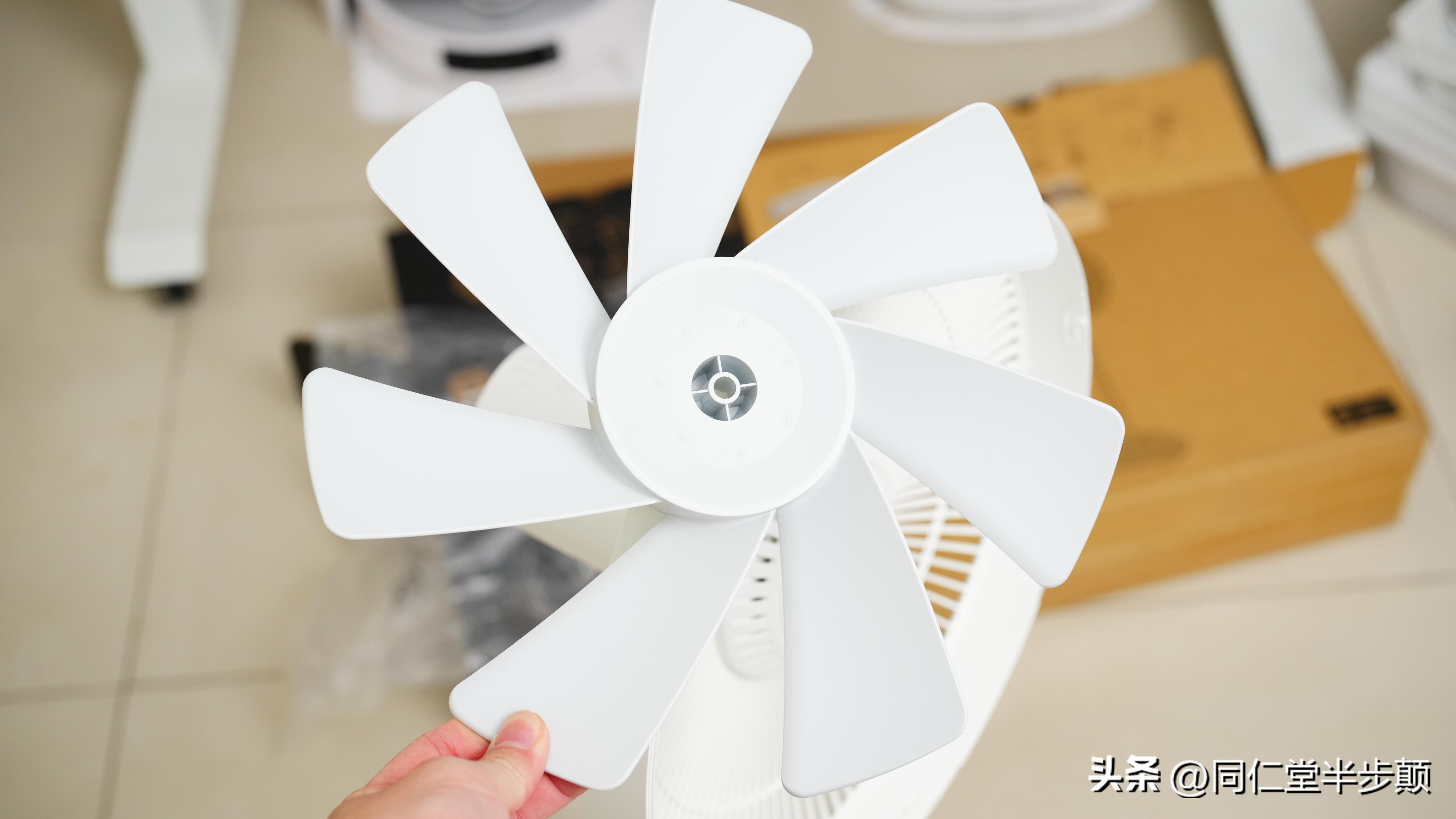 拆解小米立式风冷无线充55w视频,拆解便携户外电源