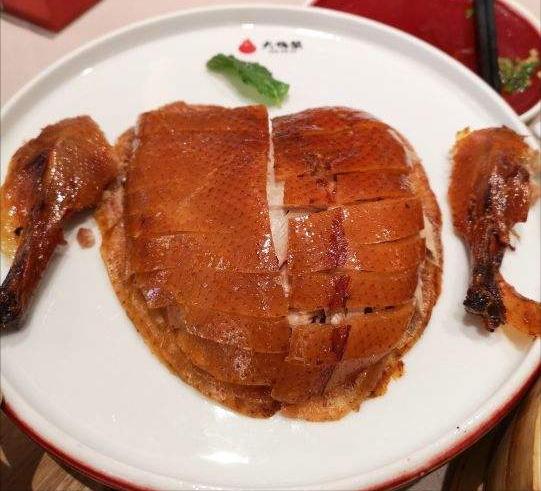 北京哪里可以吃到最正宗的烤鸭,真正的老北京人都在哪里吃烤鸭