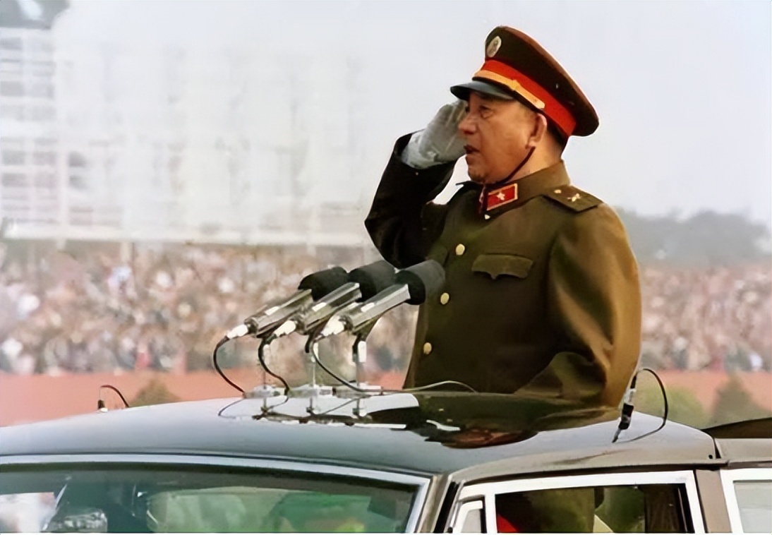 1980年*基伟秦**重游太行，老房东：你咋还当司令？几十年也没进步？