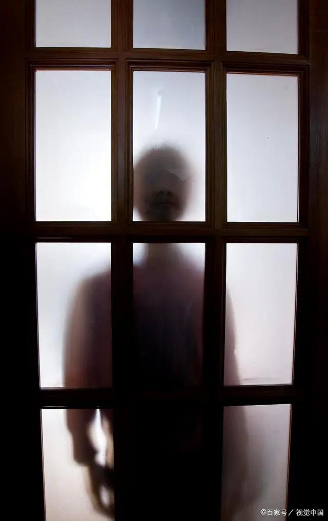 写错了用刀片刮看不出痕迹,写错病历修改病历流程