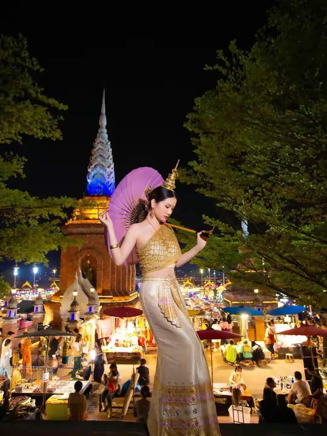 西双版纳旅游恶劣事件,云南西双版纳导游针对游客不购物