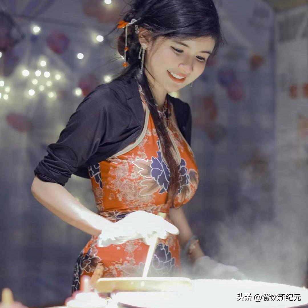 狗头萝莉摆摊被拒绝,狗头萝莉摆摊半年下跪