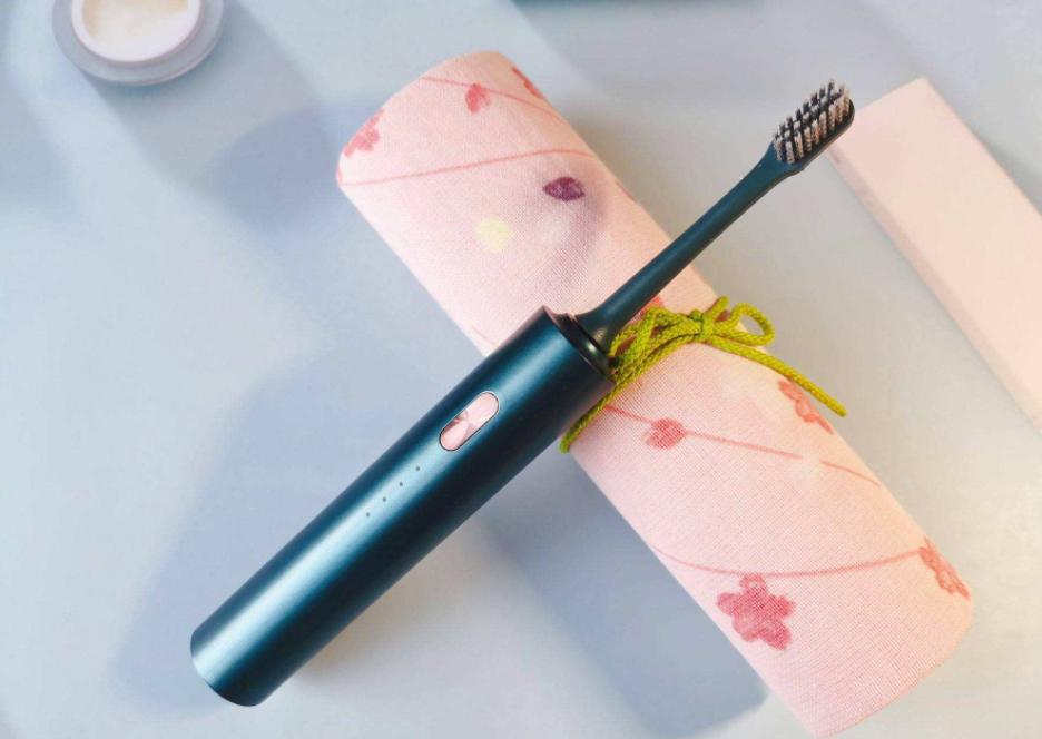 usmle电动牙刷和华为电动牙刷,飞利浦牙刷和usmile电动牙刷