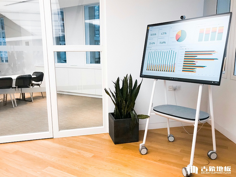 新三层实木地板值得买吗,新三层实木复合地板怎么样