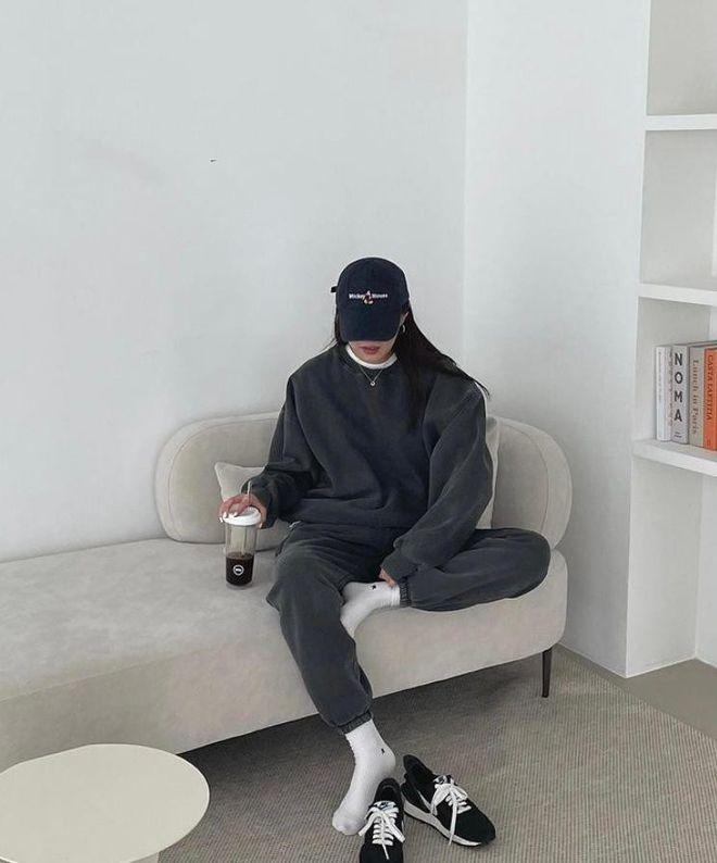 韩国穿搭就喜欢黑白灰,韩国冬季穿搭看不腻的黑白灰