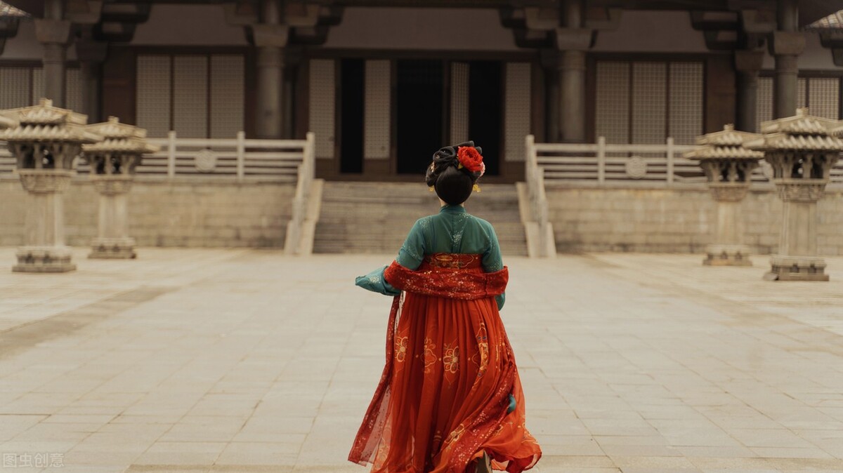 执子之手与子偕老英语,执子之手与子偕老英语正确翻译