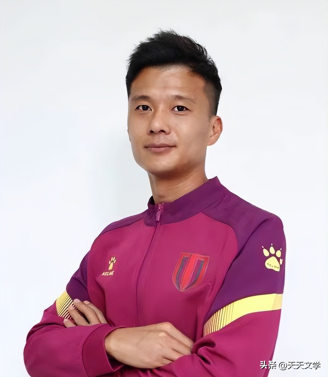 何杨和杨容的婚礼视频,何杨情侣名字