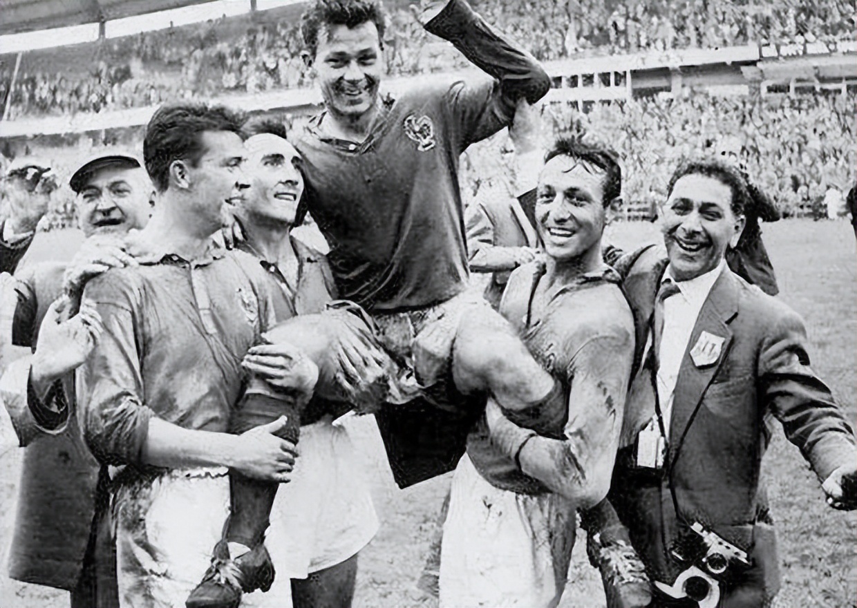 中国足球唯一一次进入世界杯历程,国际足球世界杯的历史与现状