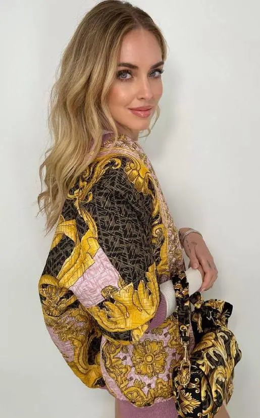 宇宙时尚博主被质疑衣品？！网友吐槽：她的穿搭我真看不懂…