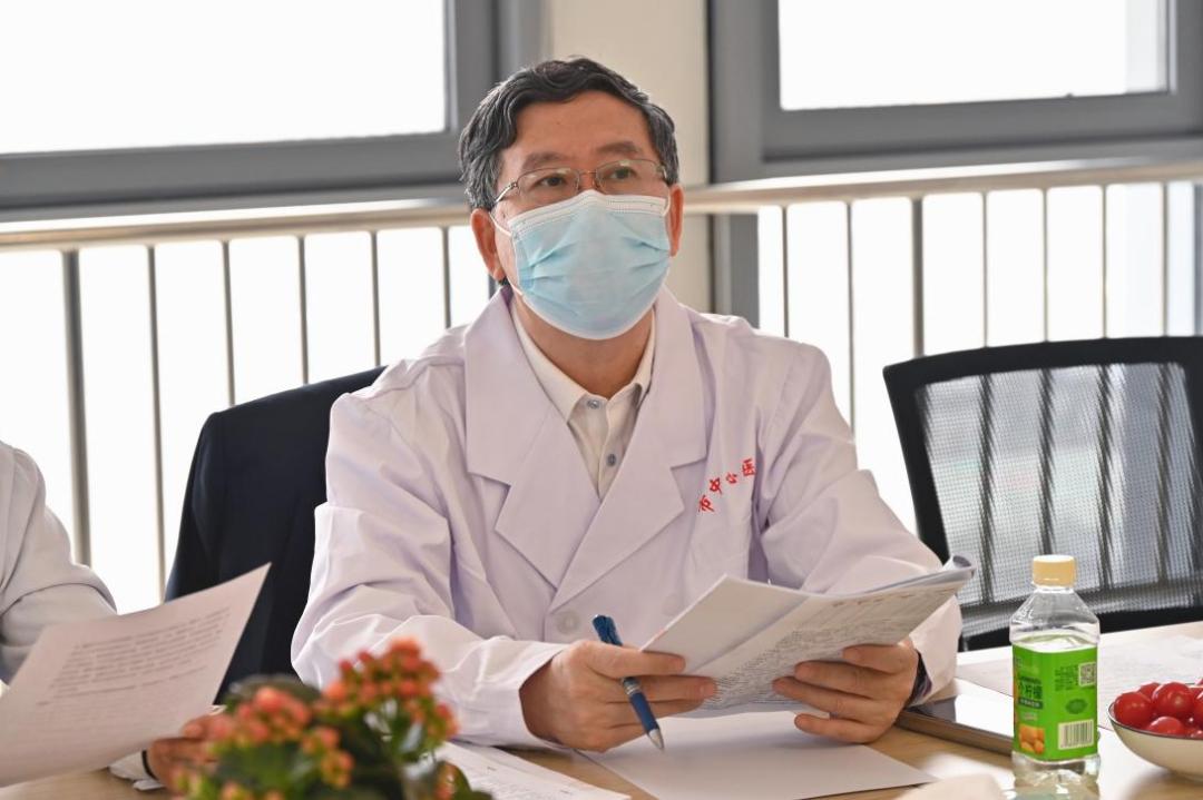 北大医院感染疾病科主任王贵强来院指导肝病中心学科建设工作