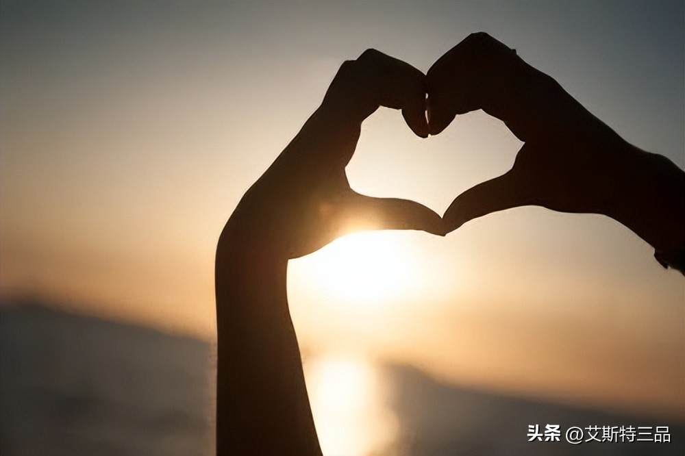 40岁女人的觉醒，清醒的活法：努力赚钱