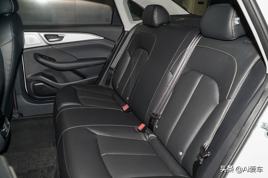 荣威ei6油电混合b级车1.4t,油电混合动力车型荣威ei6max