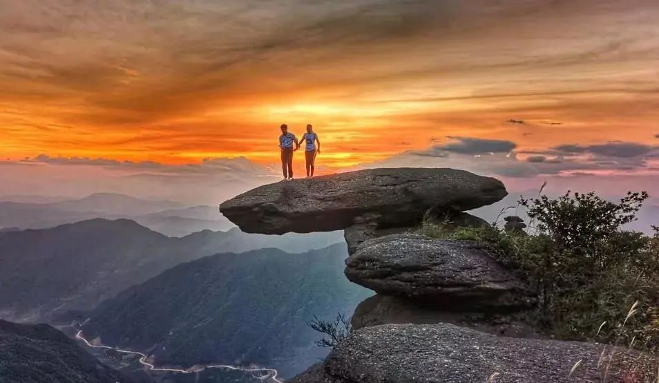 父爱如山如大海般深沉,父爱如山就是最伟大的爱