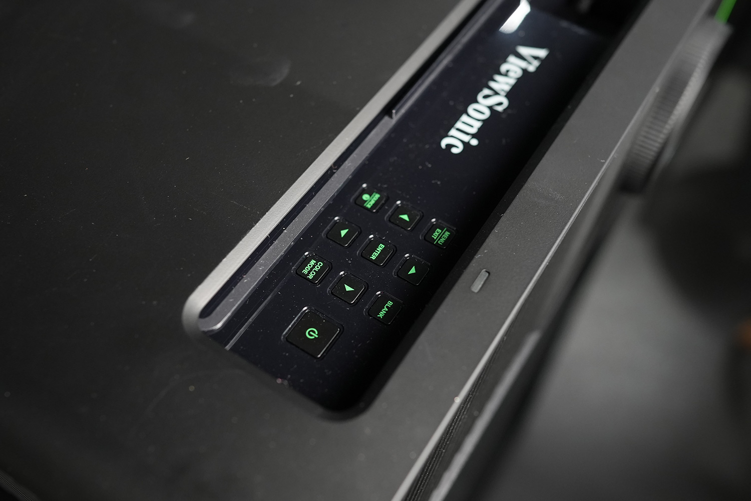 4k大芯片投影仪推荐,优派最新三色led投影tx500k