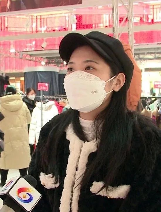 春节将至年味浓年货市场购销两旺,新春走基层消费热情高监管不停歇