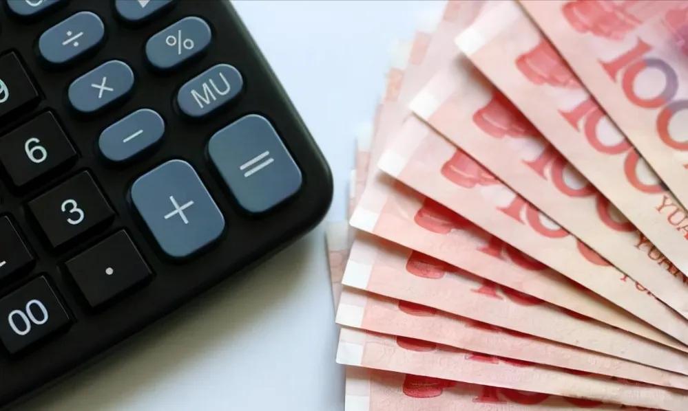 我这个买卖是赚还是亏？老板直接发钱给我，不买社保。