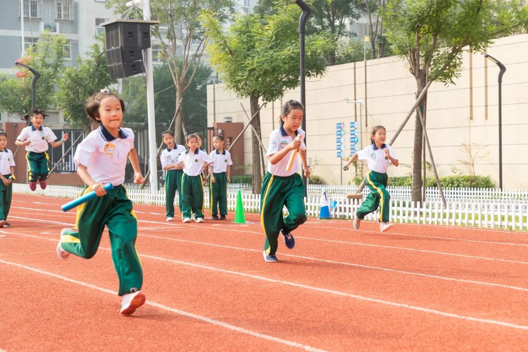 房山育新学校,喜迎二十大奋进新征程开启新时代