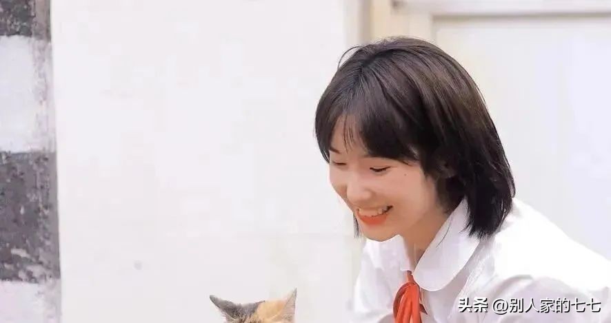 女人真正疯狂想念一个人表现,一个女人一直想念你的表现