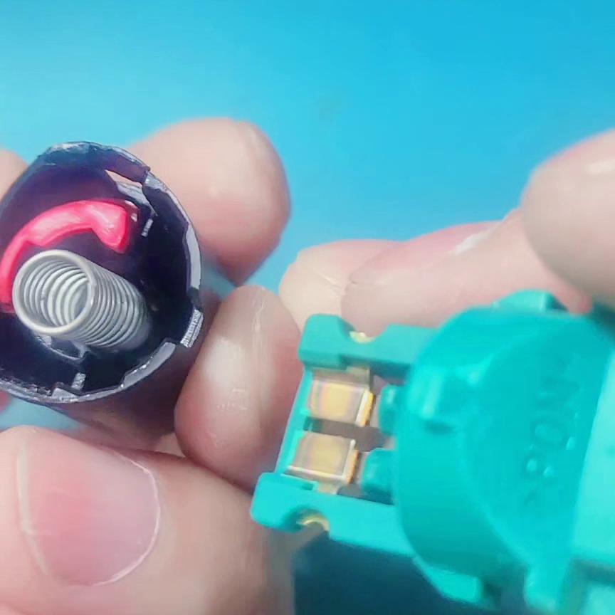 自己动手修标致308刹车开关,标致308更换后刹车片怎么复位