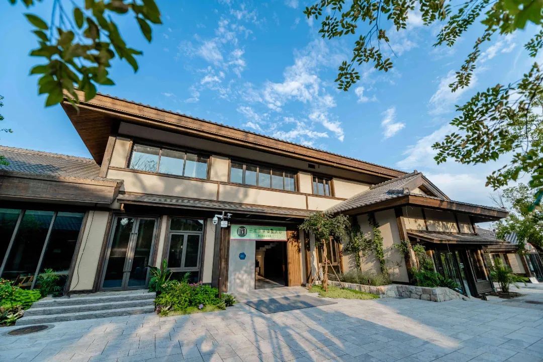 诗酒茶田、梦居藏马，体验近在咫尺的诗和远方——阿朵花屿