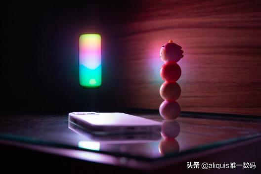 可以当灯光用的手电筒,能当灯的音响