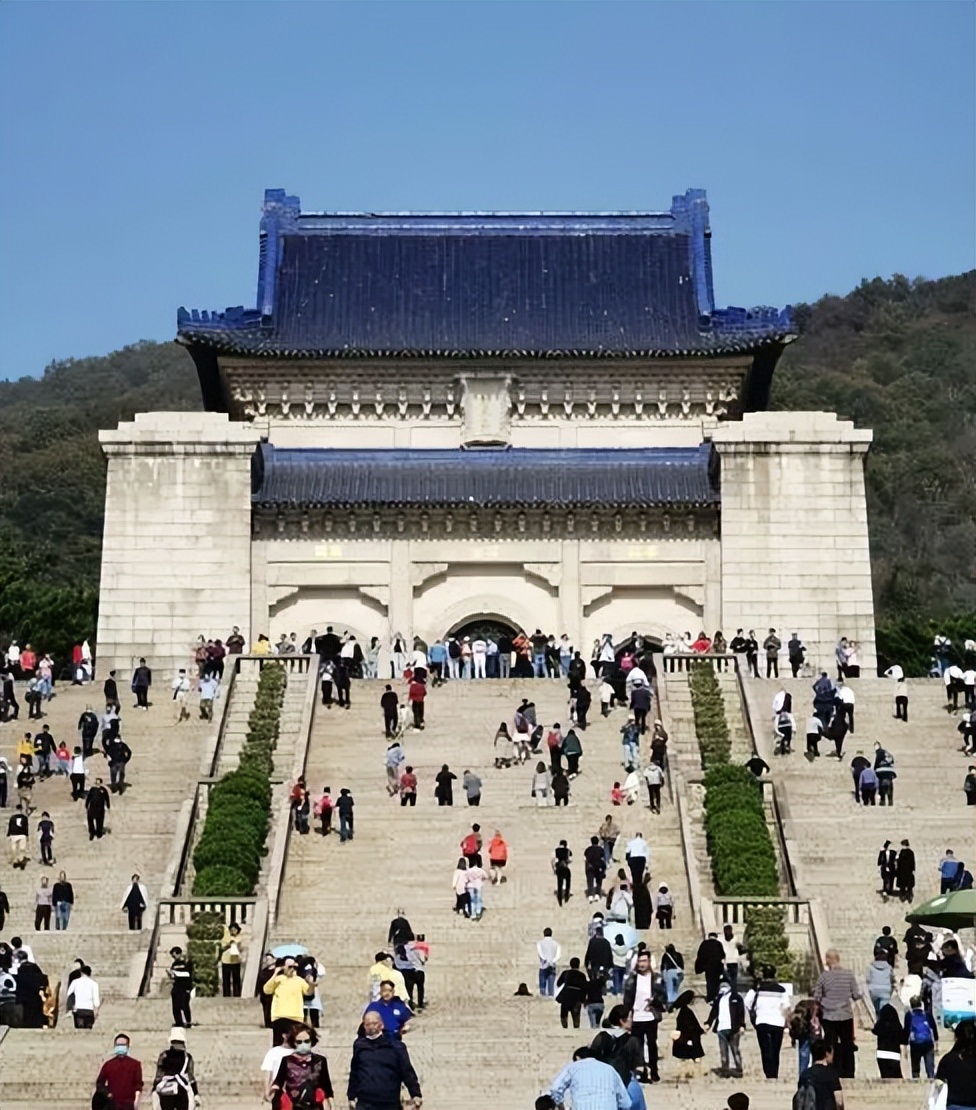 孙中山逃亡日本，和一名日本女子生下一个女儿，这个女儿如今在哪