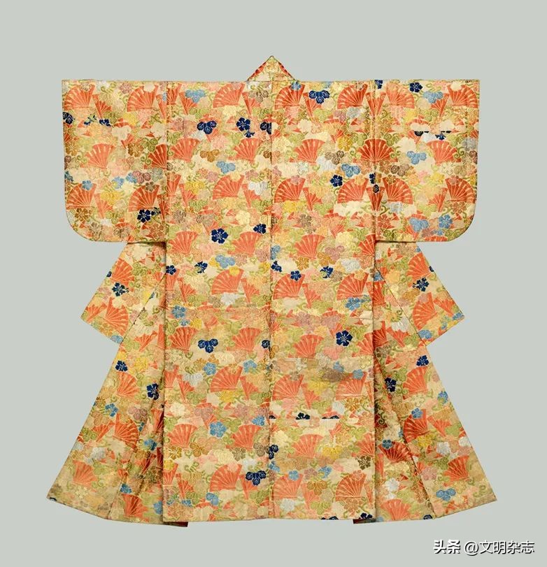 日本美的根芽：《源氏物语》与物哀