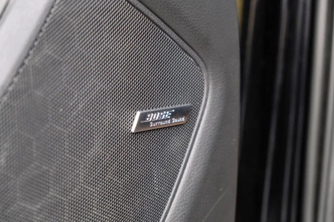 奥迪q7quattro脱困强大到可怕,奥迪07款q7quattro雪地爬坡