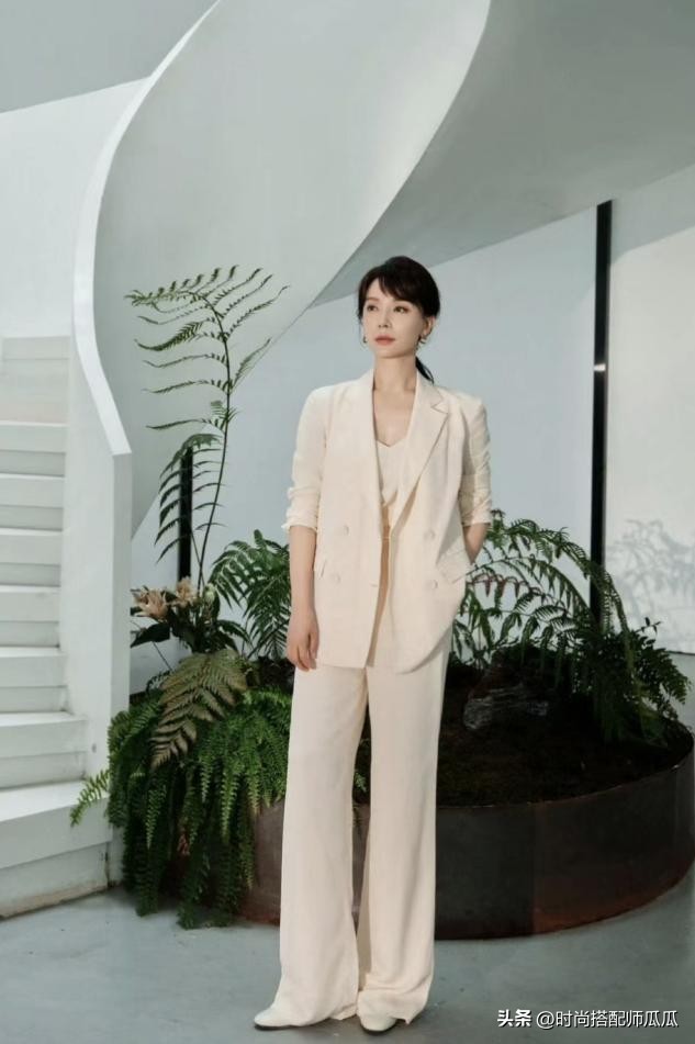 中国广场舞大妈发型,中国大妈穿旗袍