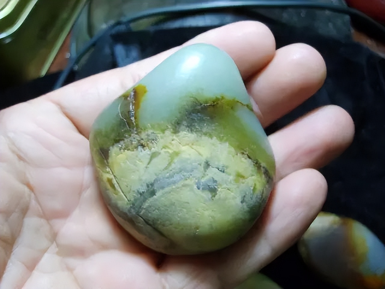 用刀能否辨别玉的真假,玉鉴定真假用刀划