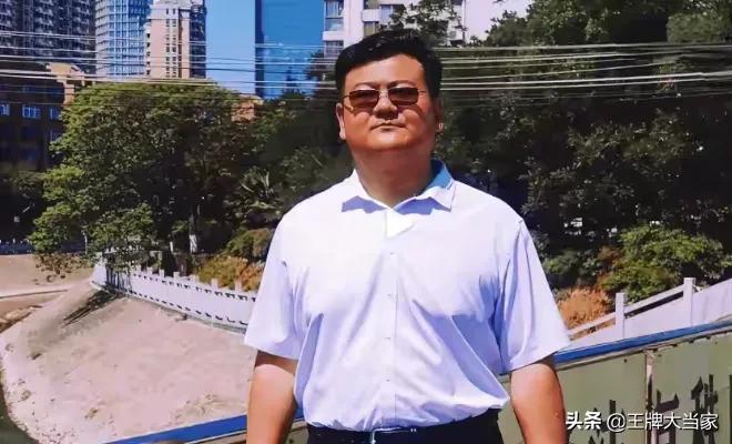 25岁的小伙子长得像40多岁,25岁小伙像52岁大叔