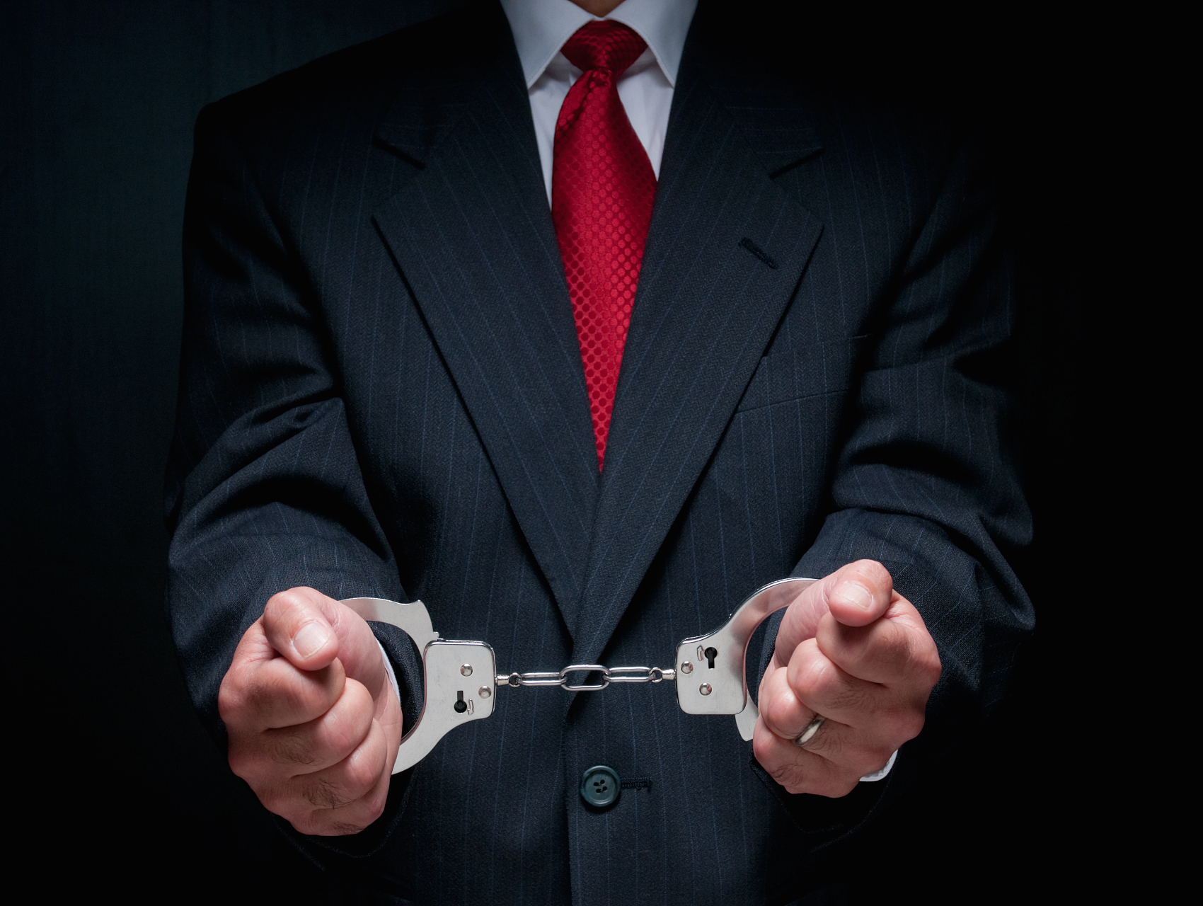 醉驾!浙矿一董事或刑拘,22岁成经理,年薪26万,老板身家17.5亿