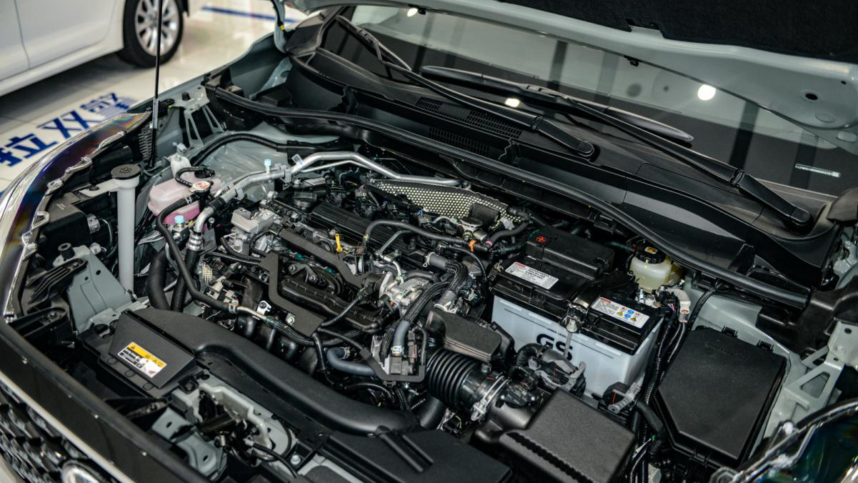 卡罗拉锐放2023混动配置,卡罗拉锐放2023混动标配款评测