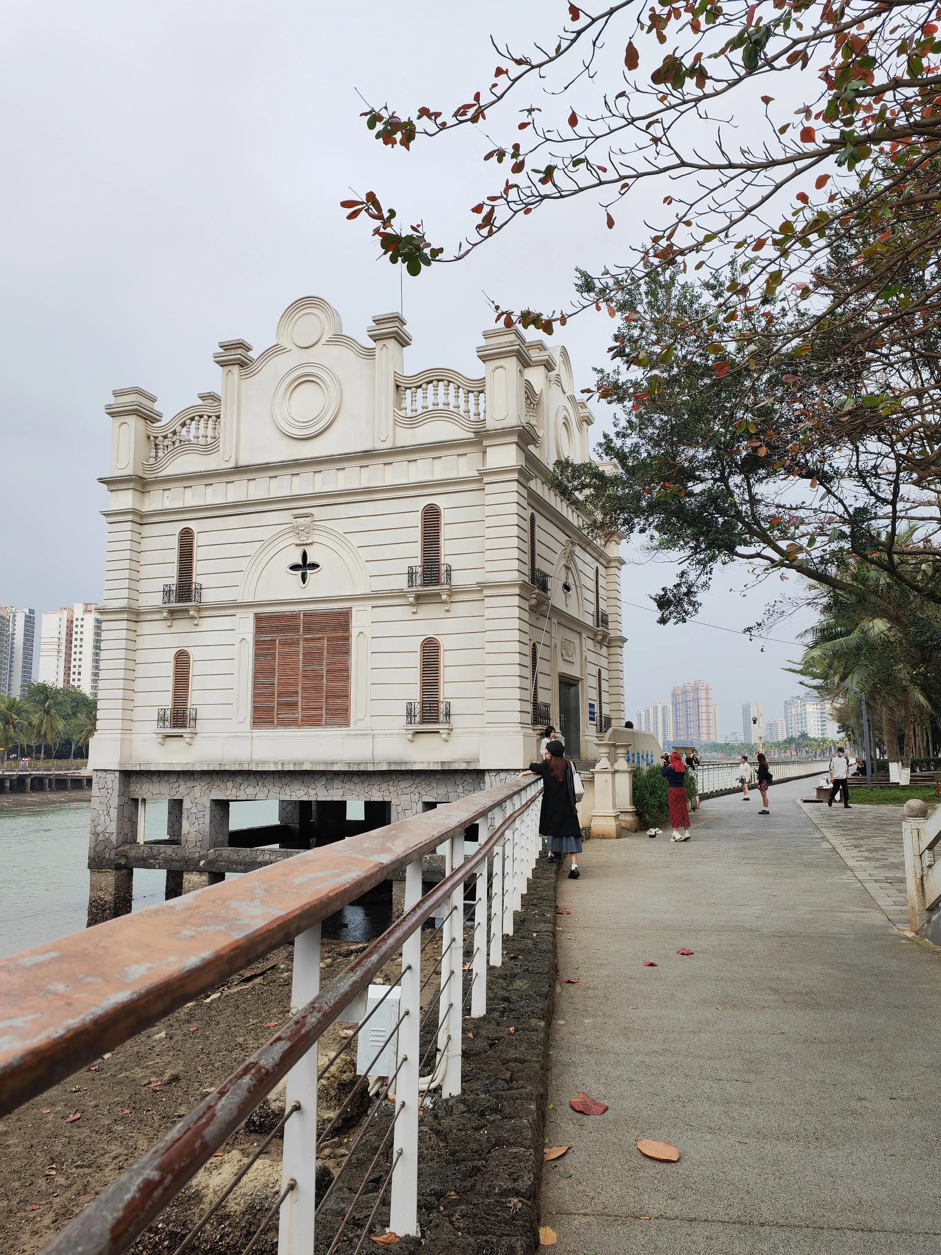 一车两人海南,一人一车自驾游海南怎么玩最实惠