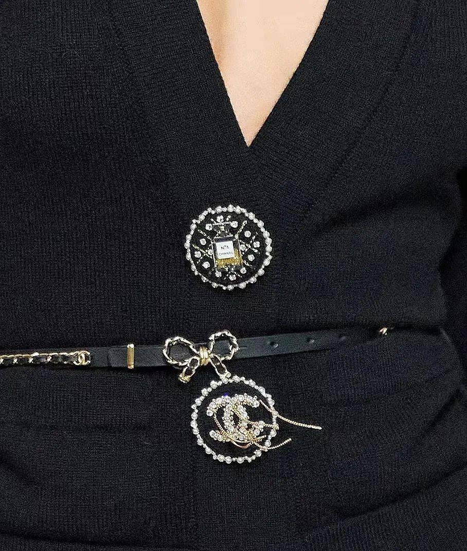 香奈儿山茶花系列高跟鞋,香奈儿高跟鞋山茶花