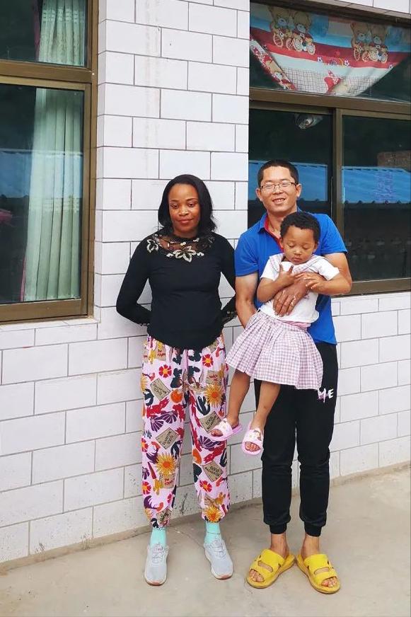 7年前非洲女大学生远嫁山西农村，生下混血女儿，如今生活怎么样