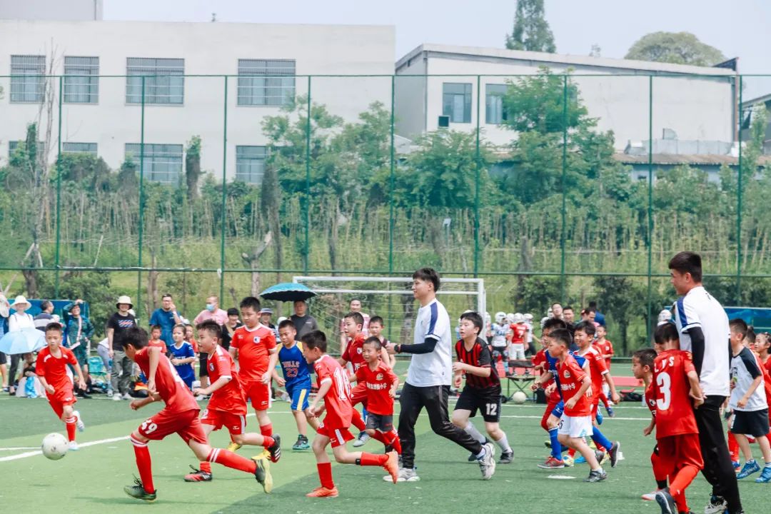 足球嘉年华内容,嘉年华快乐游戏