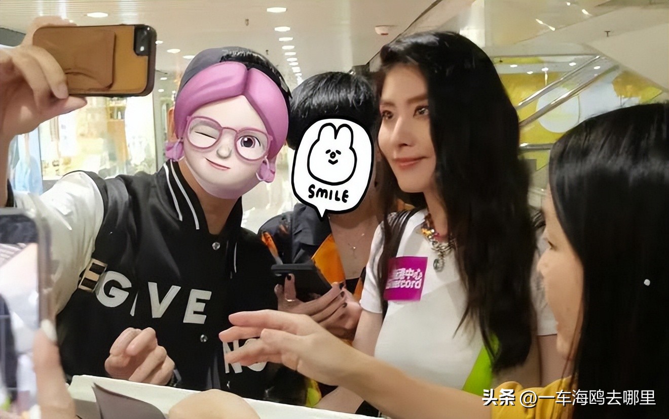 陈慧琳卖二手衣物引疯抢,陈慧琳义卖二手衣物引疯抢