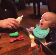 女朋友平胸我该怎么安慰,女朋友平胸该怎么安慰