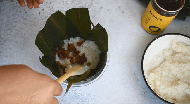 手残党怎么包四角粽子,六个月以上宝宝粽子做法