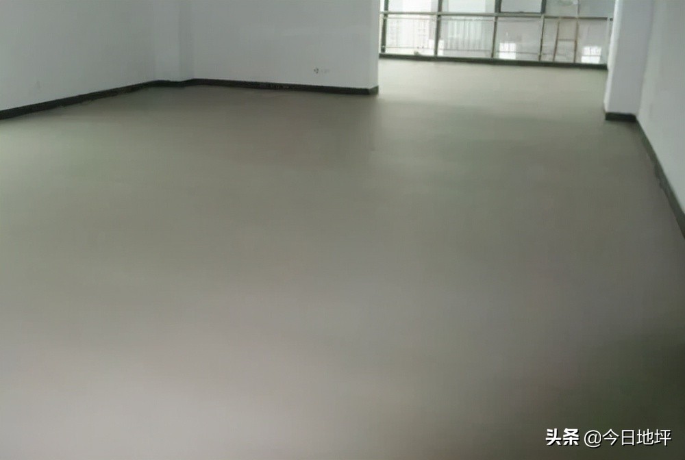 直接用水泥浆可以做自流平地面吗,自流平地面做法与具体施工的步骤