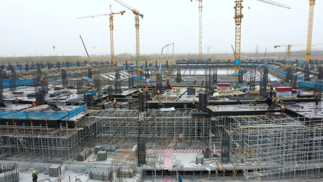 山东首座专业足球场首秀,山东第一个国际足球场