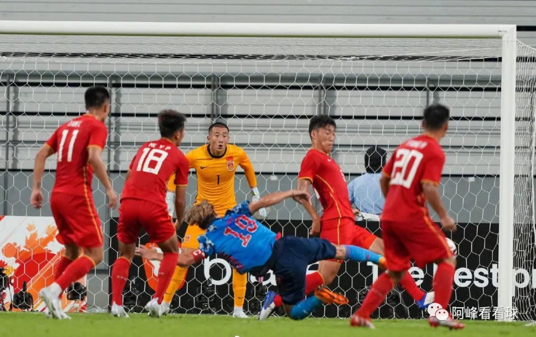 男足半决赛中国香港vs日本成绩,祝贺男足1-0战胜香港
