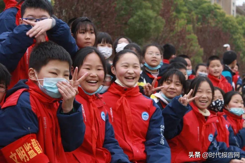 校园足球燃梦想自信阳光展风采——信阳市平桥区外国语小学2023年足球观摩赛