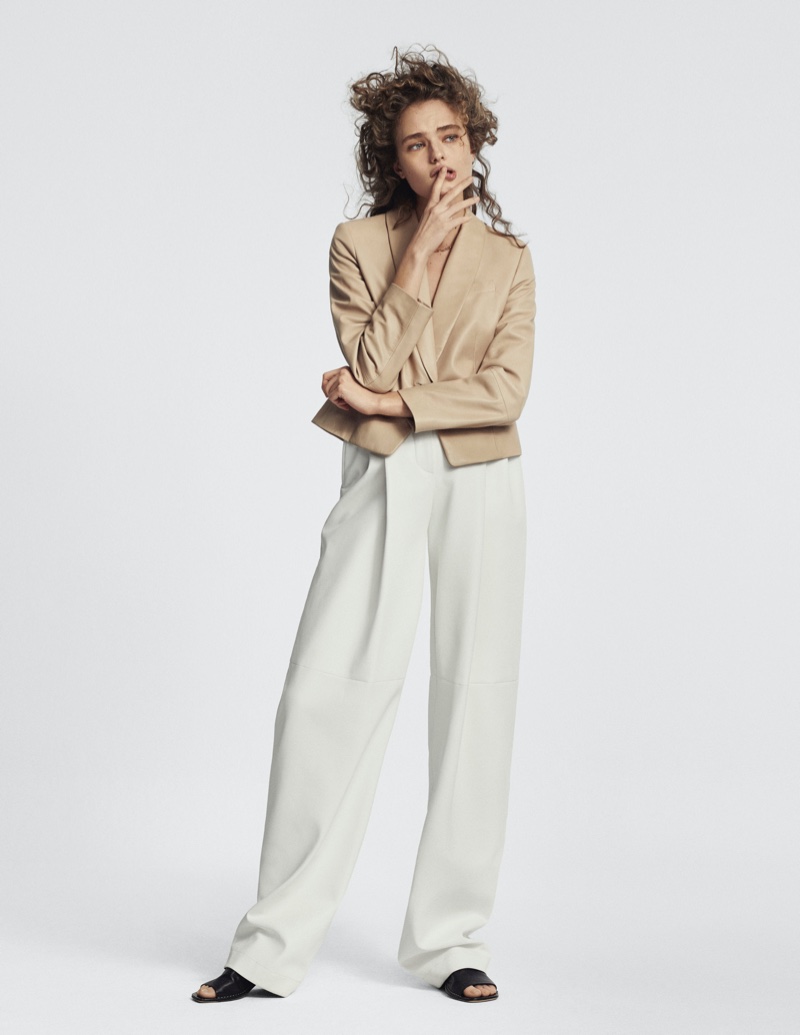 德国超模安娜·米拉（AnnaMilaGuyenz）拍摄的时尚杂志