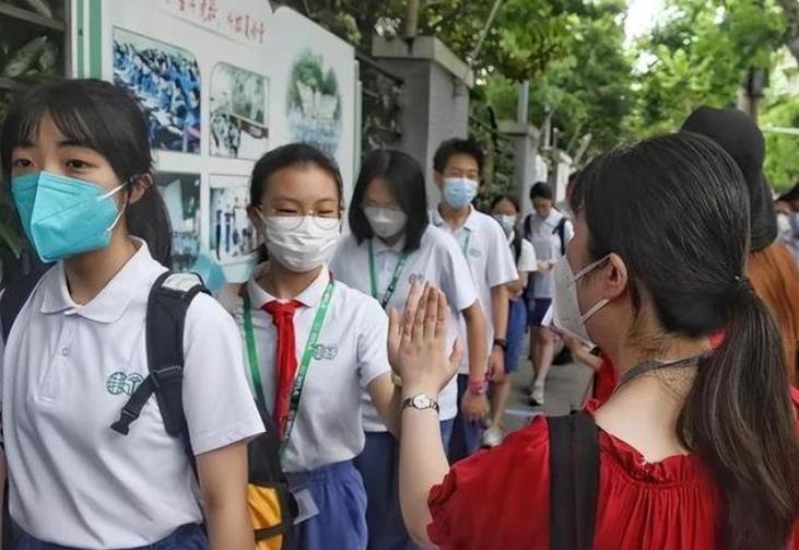 中考上海复旦要多少分录取,今年610分能达到985院校分数线吗