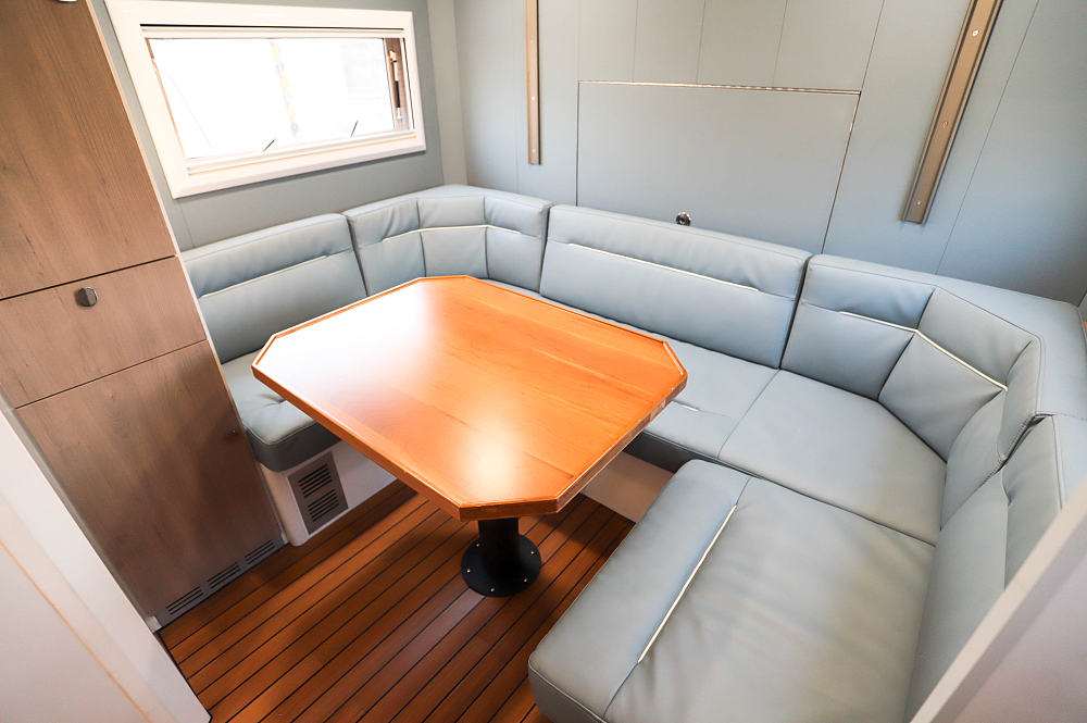 c2本可以开房车吗,能进市区的c型越野房车